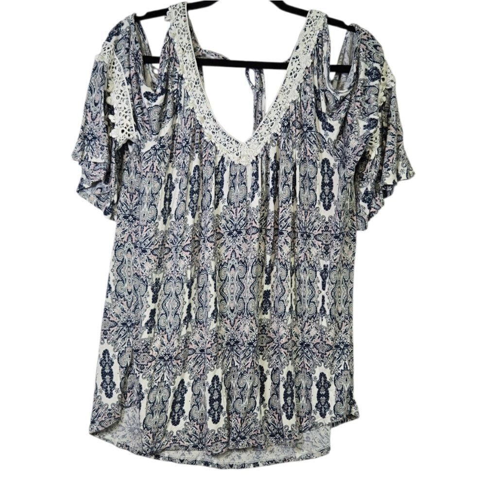 G Collection Navy Paisley Cold Shoulder Blouse Lace Trim Bell Sleeve V-Neck 2X